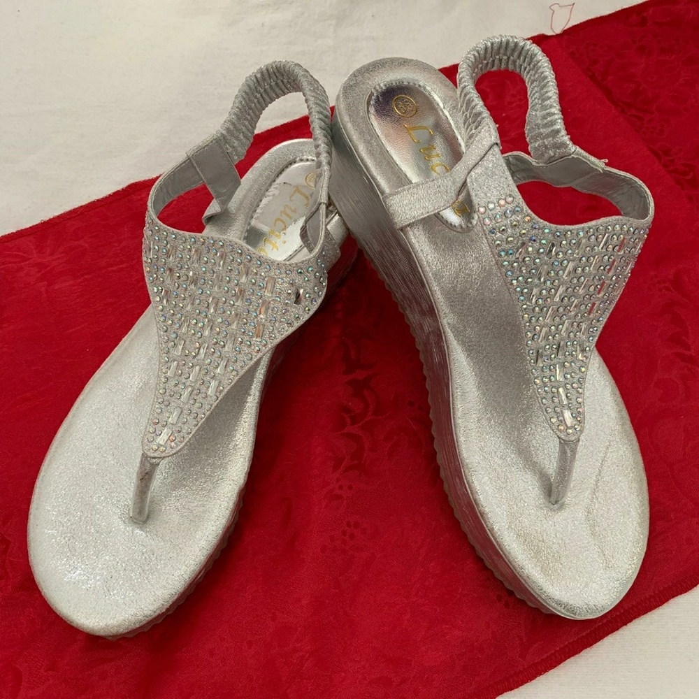 Silver plataforms.